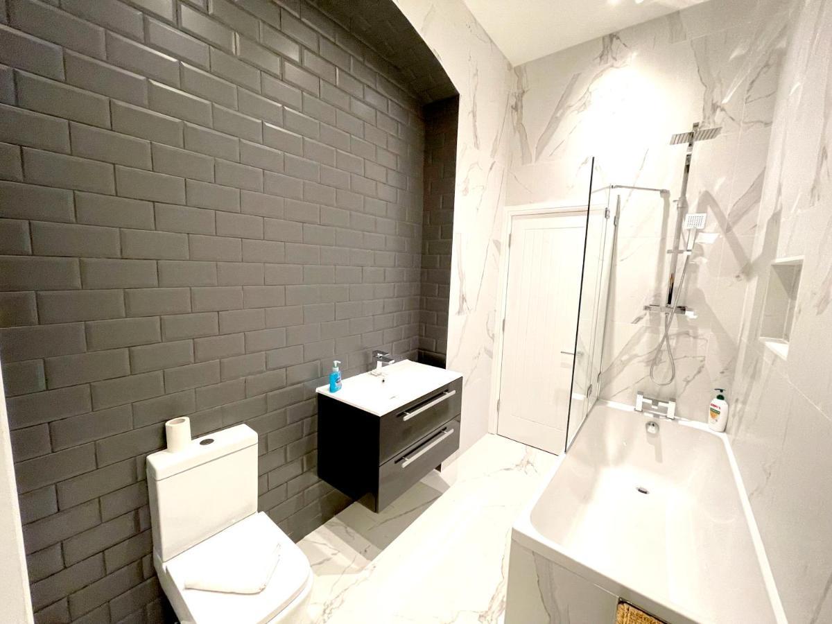 Crowd Luxury - Park View Apartment Doncaster