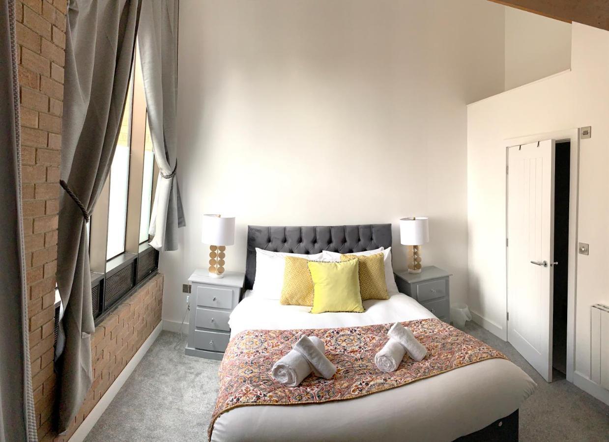 Crowd Luxury - Park View Doncaster